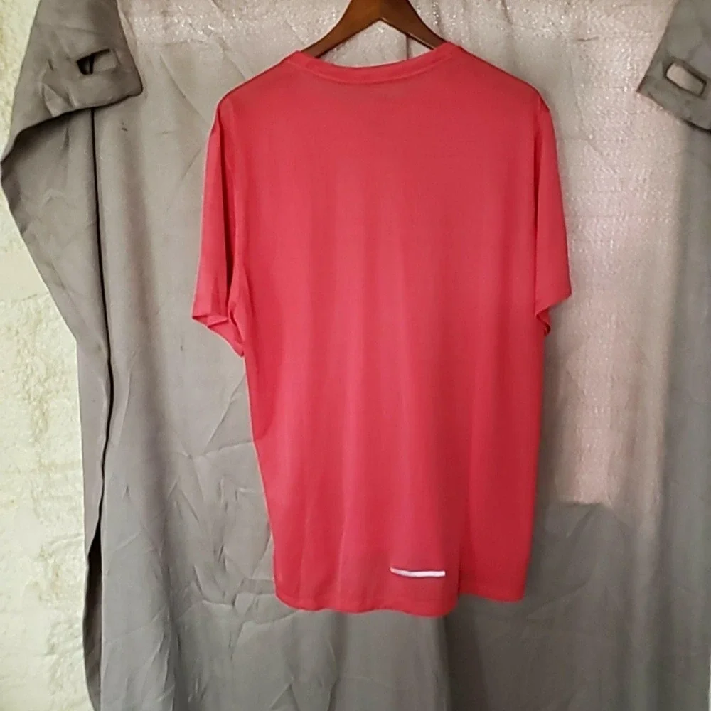 Nike Dri-FIT Running Shirt Mens XL Pink Reflective Short Sleeve Athletic Tee